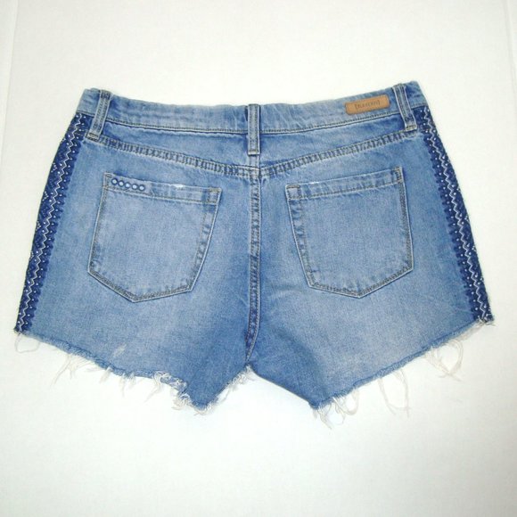 BLANK NYC Embroidered Festival Distressed Hiker Short Size 28 - Picture 3 of 6